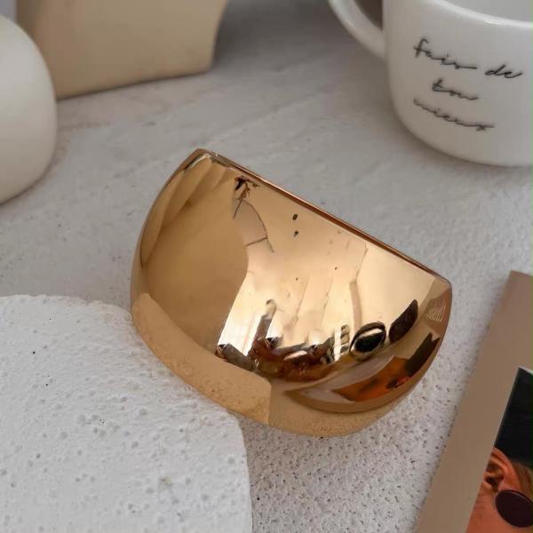 Brazalete Chunky Liso Asimétrico