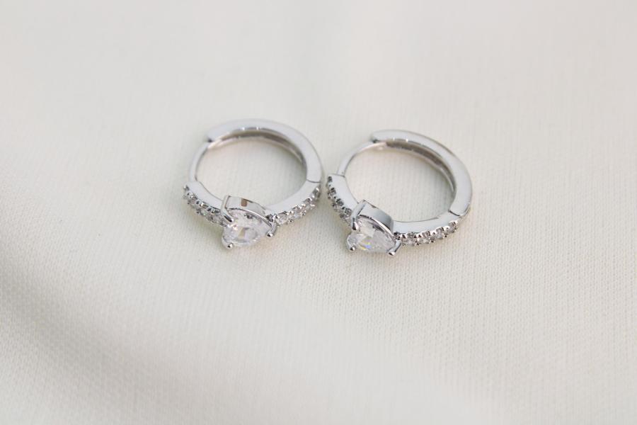 Arete De Zirconia En Forma De Corazón