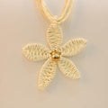 Cadena tejida flor