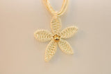 Cadena tejida flor