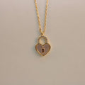 Cadena fina candado en forma de corazon
