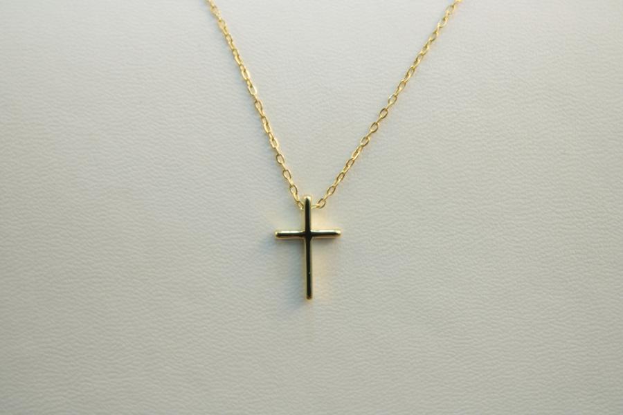 Cadena fina con cruz