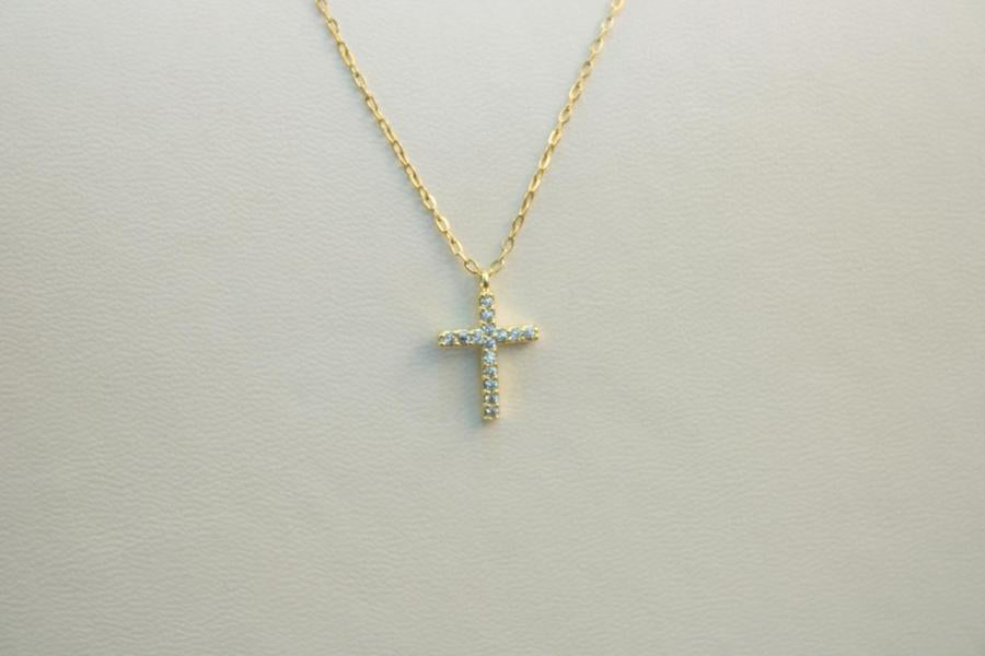 Cadena fina con cruz