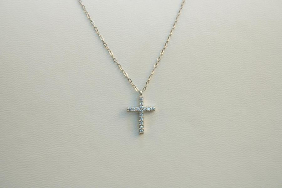Cadena fina con cruz