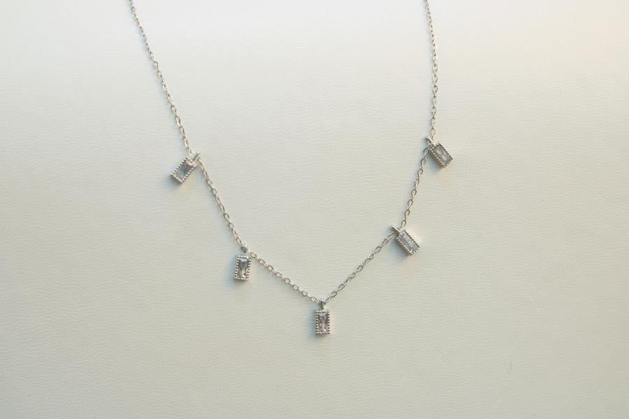 Cadena fina con zirconia