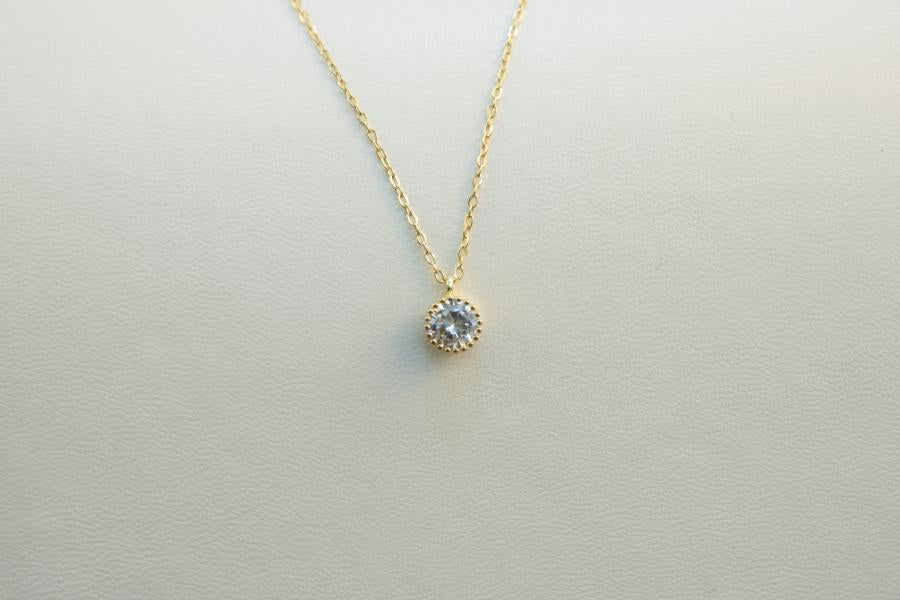 Cadena fina con zirconia